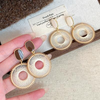 Off-white Woven Earrings Women's High-end Temperament Earrings, Bohemian Vacation Earrings.
