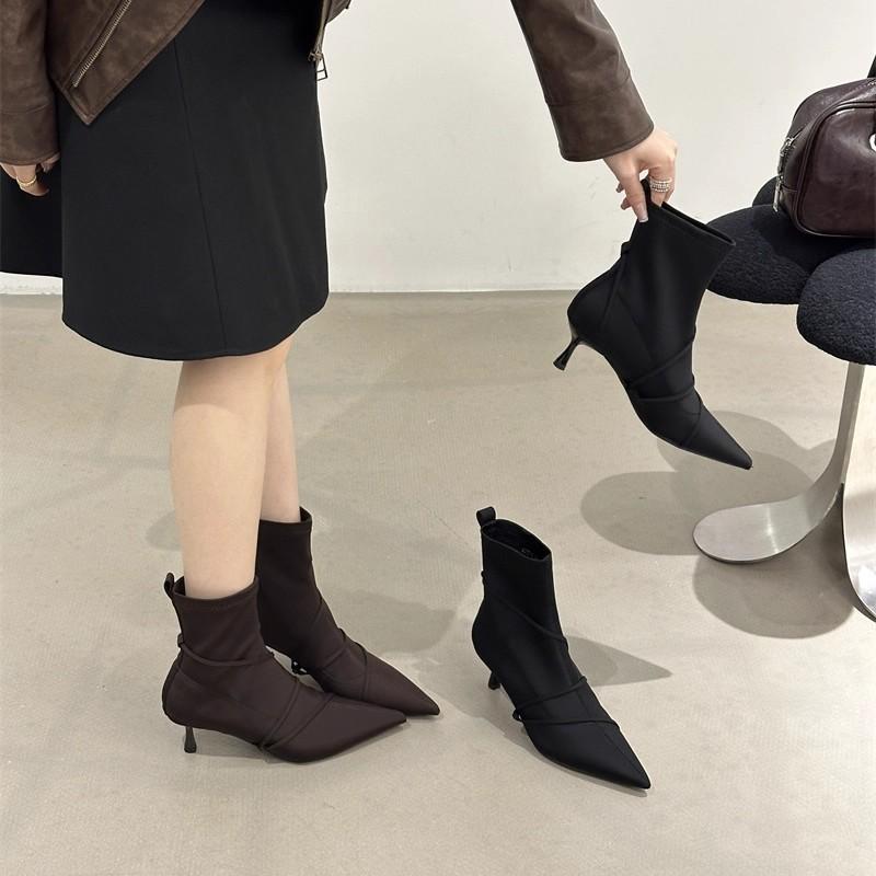French retro pointed stiletto short boots women's 2025 autumn and winter new fashion versatile temperament thin fashion boots tide