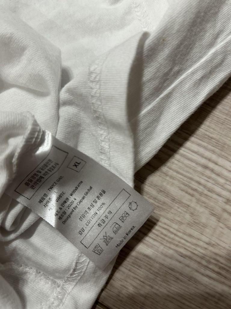 [USED] TWICE LIGHTS FINAL Korea limited T-shirt XL size