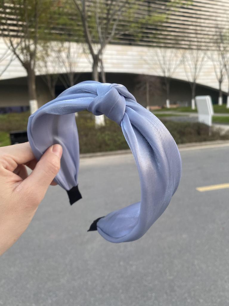 K-Stil von Ins Mädchens Helles Seidengarn Geknotetes Stirnband Schlichte Breitkrempige Doppellagige Gedrehte Haarnadel Super Fee Reine Farbe Haaraccessoire