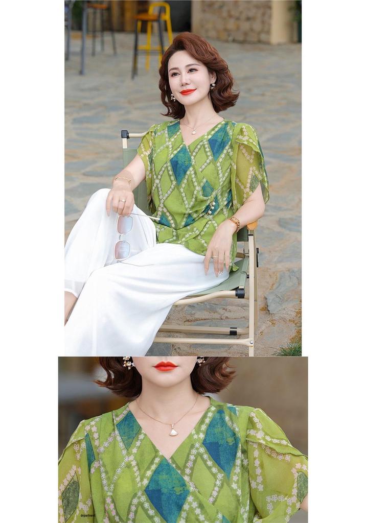 Chiffon Short-Sleeved Blouse – Mother's Summer Style for Middle-Aged Women