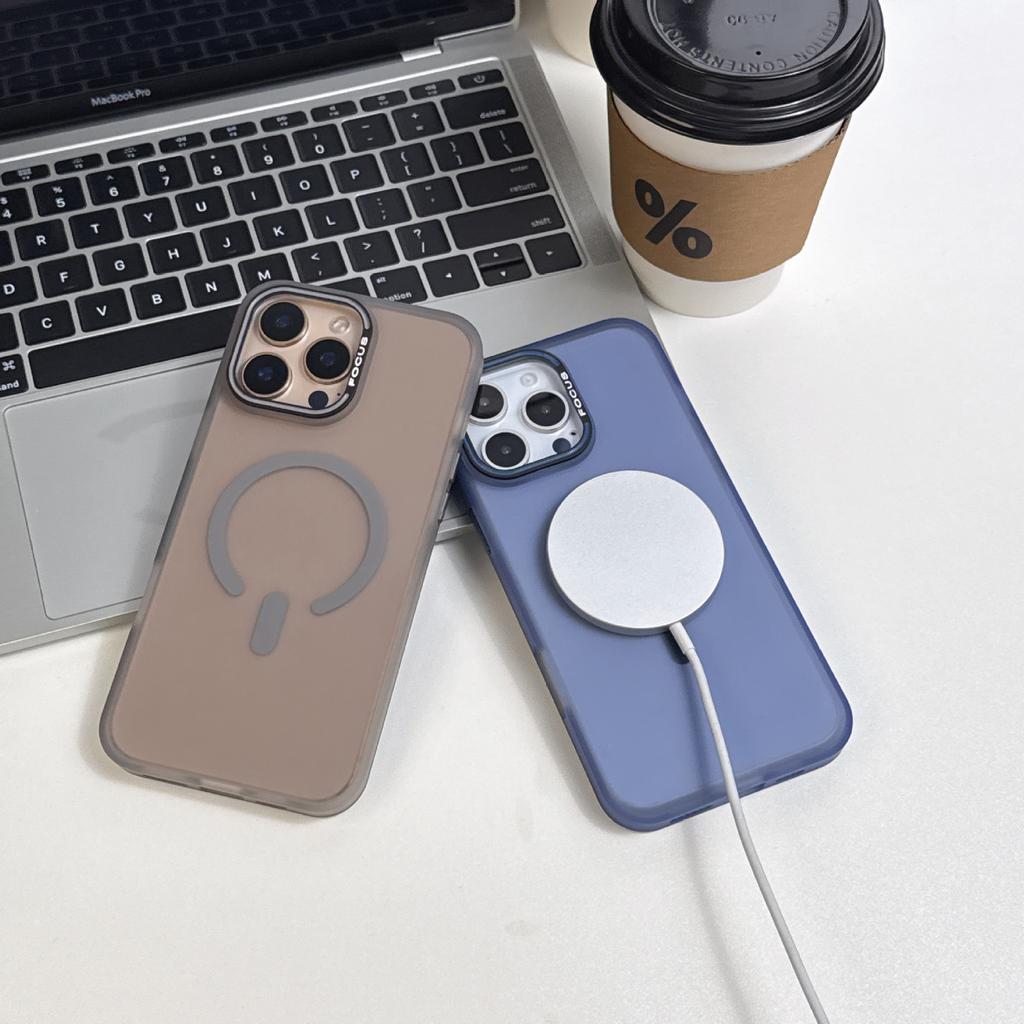 Suitable for Apple 16 Matte Skin-friendly Phone Case, IPhone15Promax Anti-drop Jelly C-shaped Magnetic Case