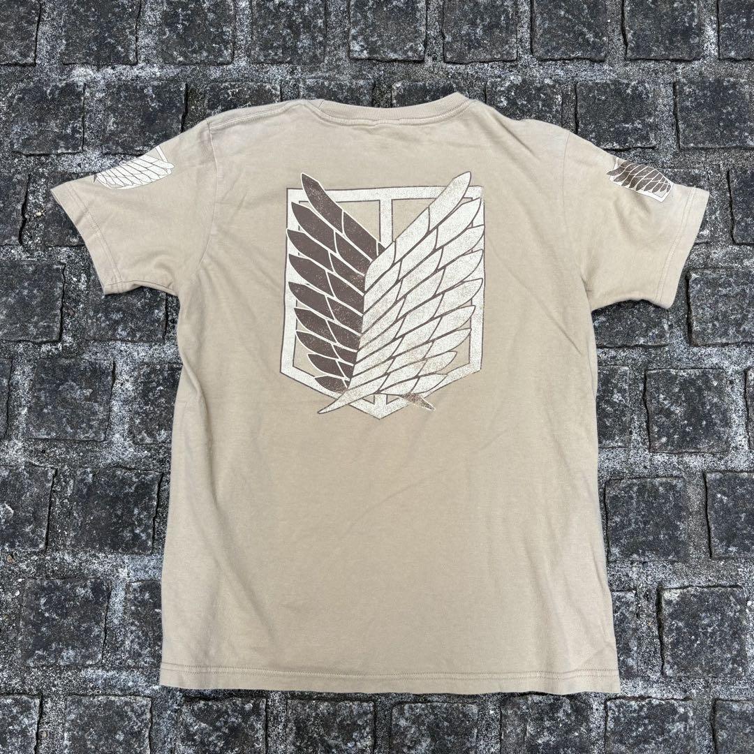 

[USED] One-of-a-kind COSPA Attack on Titan Scout Regiment Logo Fade Beige Anime T-Shirt