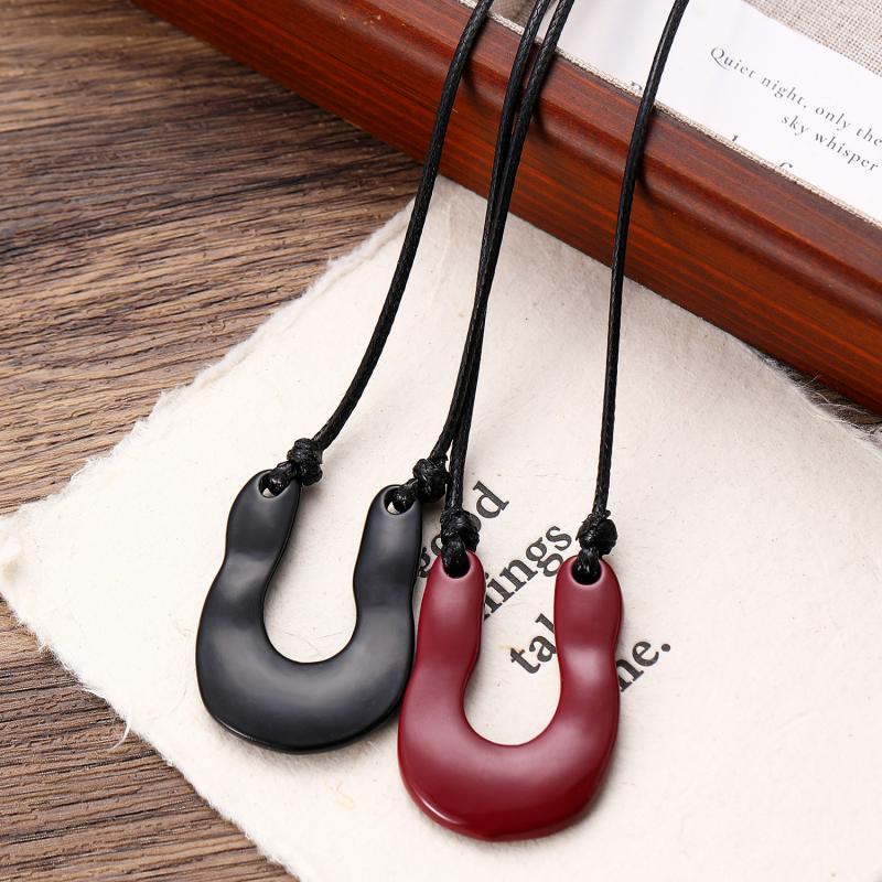 Vintage Red Black Enamel U-Shaped Pendant Necklace for Women Fashion Adjustable Long Leather Rope Sweater Chain Jewelry Gift