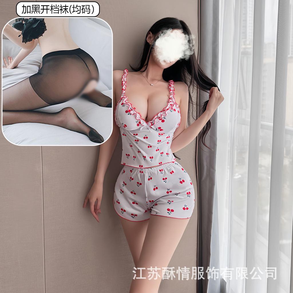 Crispy Cherry Floral Can Be Worn Outside, Sexy Suit, Free Suspender V-neck Plus Chest Pad Pajamas, Comfortable Home