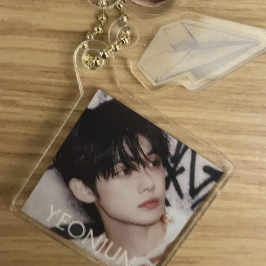 

Choi Yeon-joon Chikai Pop-up Acrylic Key Ring