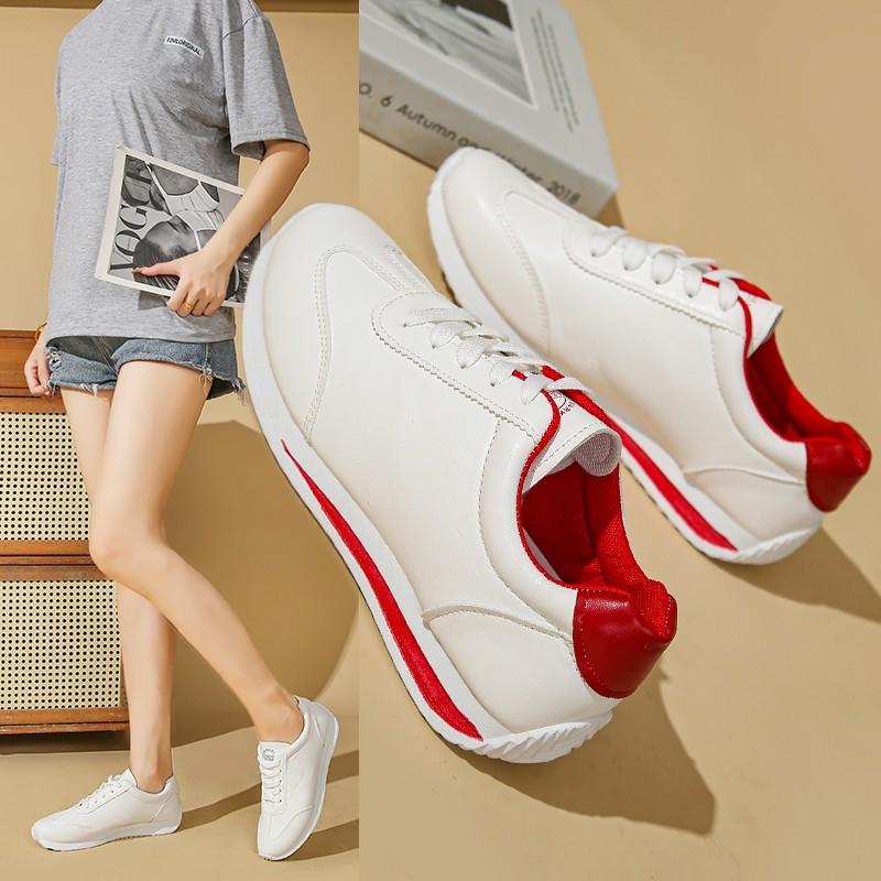 

Модная женская обувь больших размеров с круглым носком, повседневные лоферы-джокеры, весна и осень 2025, корейский стиль, отделка кантом, туфли с низким вырезом 35 красный