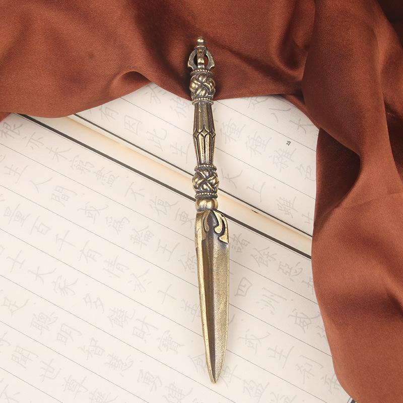 13.6cm Vintage Brass Tibetan Handheld Religious Ritual Instrument Demon Subduing Vajra Prong Craft Old Copperware Wholesale
