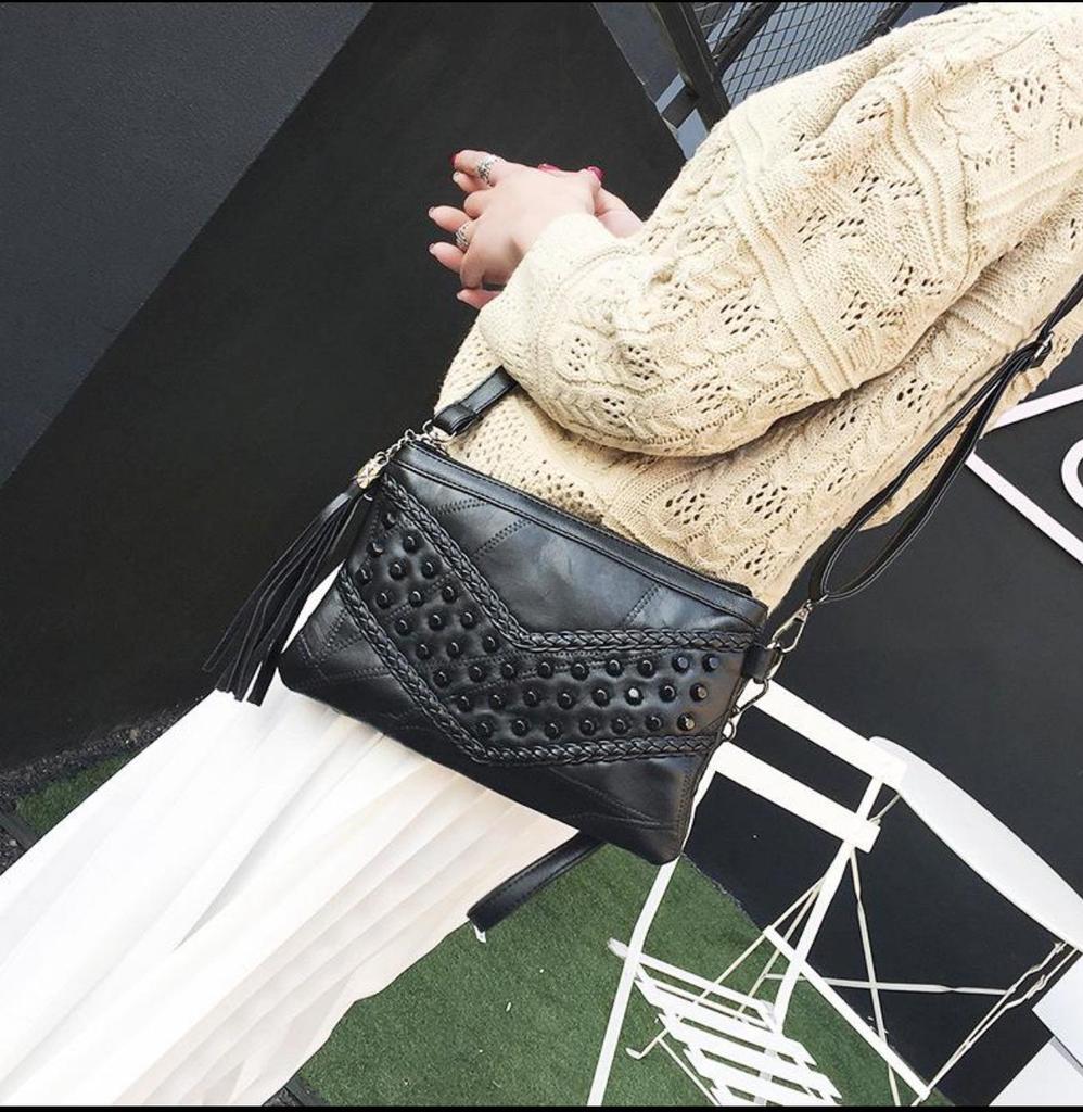 Echtes Leder Quaste Damen Schultertaschen Nieten Clutch Tasche Damen Umhängetasche für Mädchen Damen Crossbody Taschen