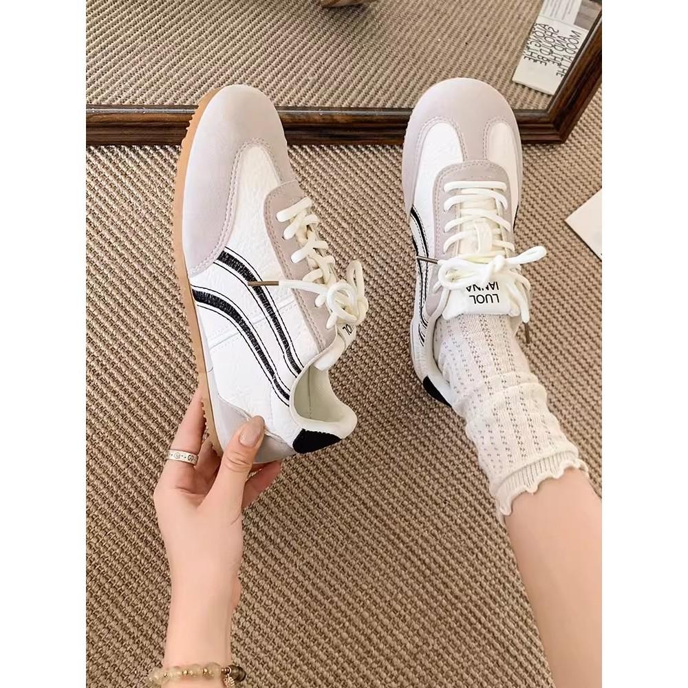 Farblich passende kleine weiße Schuhe Retro Schnür-Freizeitsportschuhe Damen Frühling neu vielseitige flache Schuhe