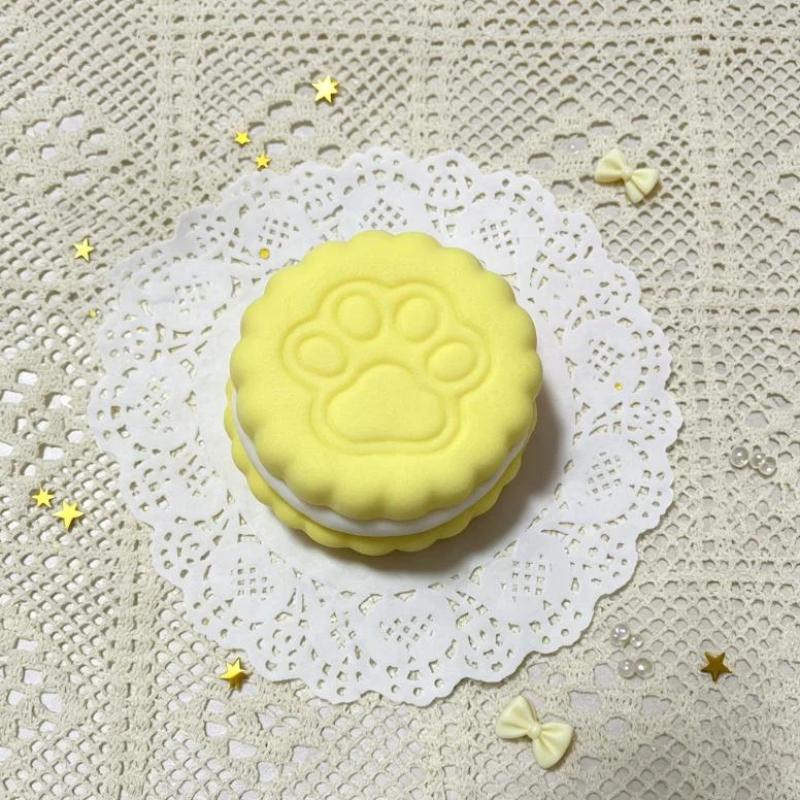 Cat Paw Biscuit Stress Relief Toy 1Pcs Soft Slow Rebound Realistic Fidget Toy for Kids Classroom Reward Gift