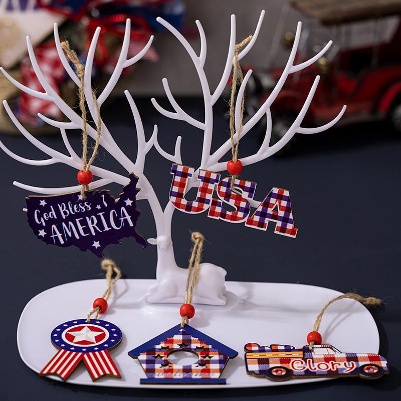 Stylová dřevěná dekorace ke Dni nezávislosti pro domácnost a auto Slavnostní oslavy Sada šesti kusů