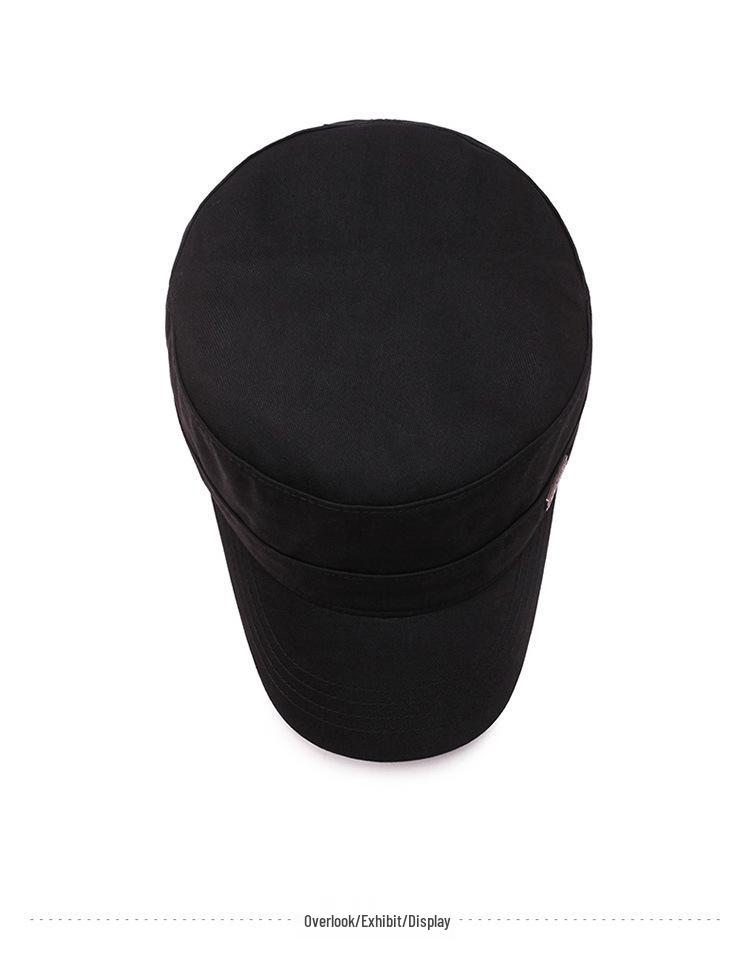 Men's Four-Season Breathable Flat Cap with Metal Logo - Outdoor Fashion Casual Sun Hat.