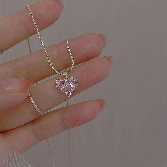 Ladies Necklace Shining Geometric Shape Charming Wear-Resistant Dress Up Hypoallergenic Pink Heart