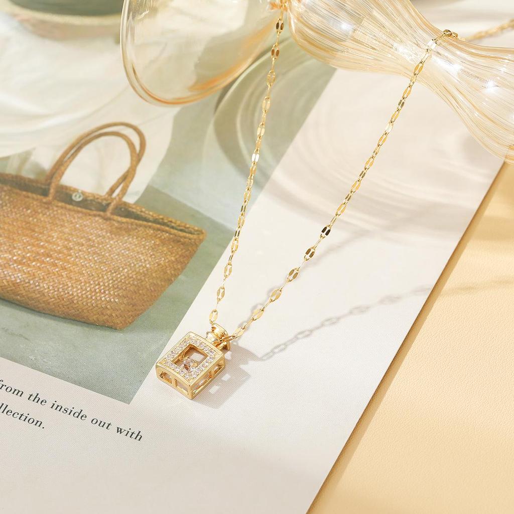 Elegant Titanium Steel Perfume Bottle Necklace - Stylish, Luxurious Clavicle Chain for Women