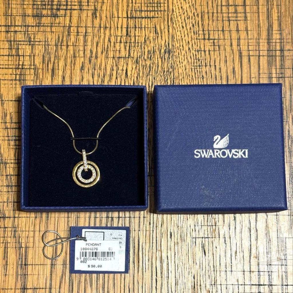 Used Good condition SWAROVSKI circle pendant necklace