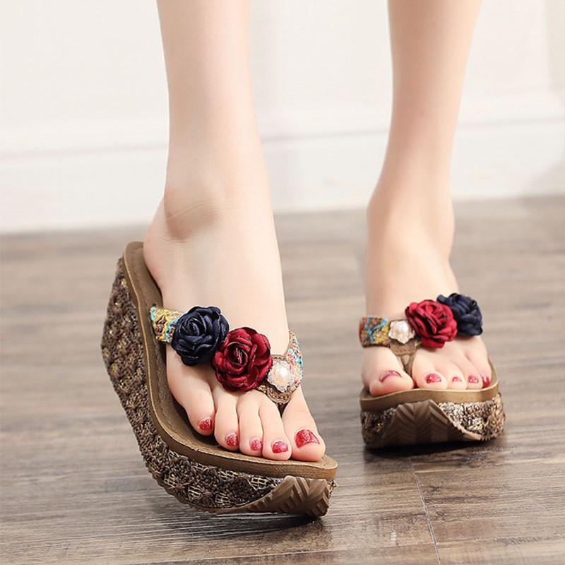 7cm high heel women's wedge-shaped anti slip outdoor slippers Summer beach shoes Feet clip flower anti slip slippers