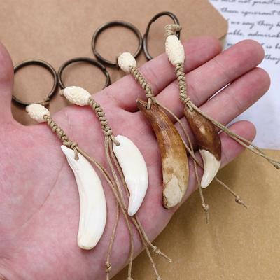 Retro Creative Natural Real Black Dog Teeth Handmade Keychain Men and Women Versatile Pig Teeth Personality Domineering Simple Pendant