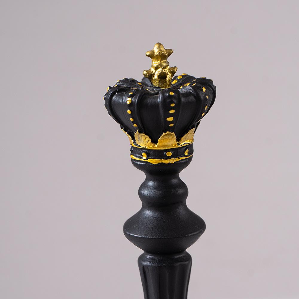 Small International Chess Resin Ornament - Desktop Decor with King, Queen & Horse Pieces