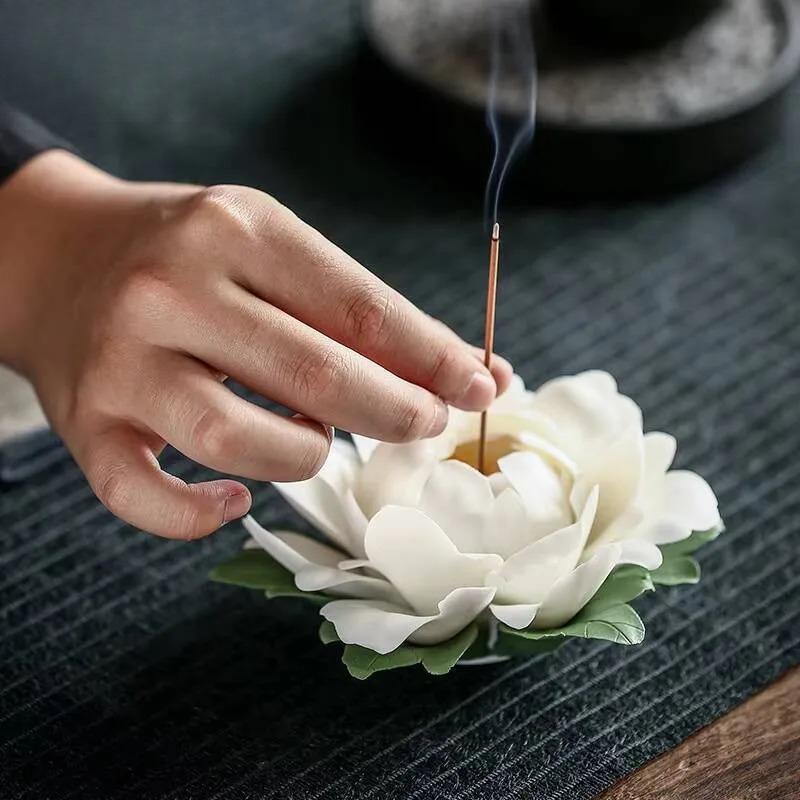 Ceramic White Peony Incense Burner Handmade Household Decor Incense Stick Holder Buddhist Incense Chinese Tea Ceremony Ornaments