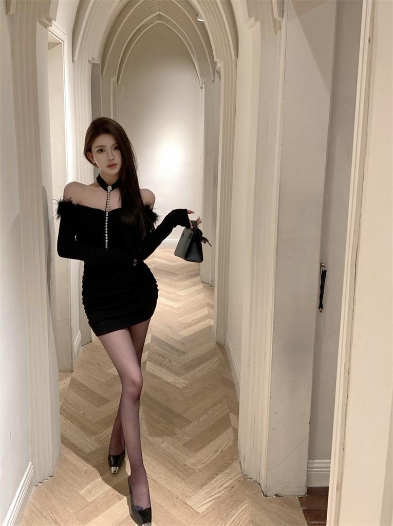 French Sexy Neck Rhinestone One-word Shoulder Tight Splicing Fluffy Hip Skirt Autumn and Winter Women's Long-sleeved Black Dress