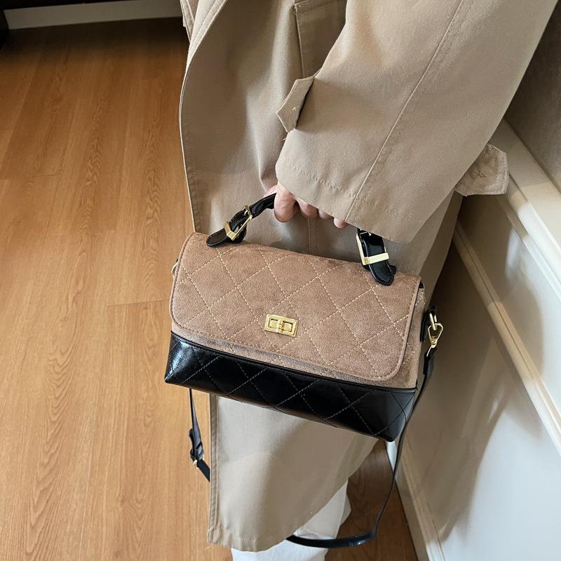 Retro Suede Handbag Small Bag Women's New Small Square Bag Simple Messenger Diamond Chain Bag Tide