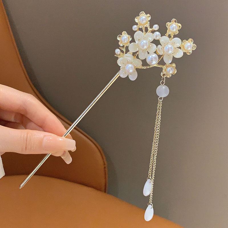 Four Seasons Chinese Tassel Hairpin: Ancient Style Hanfu with Fresh Pearl and Jiangnan Classical Cheongsam Hair Accessory