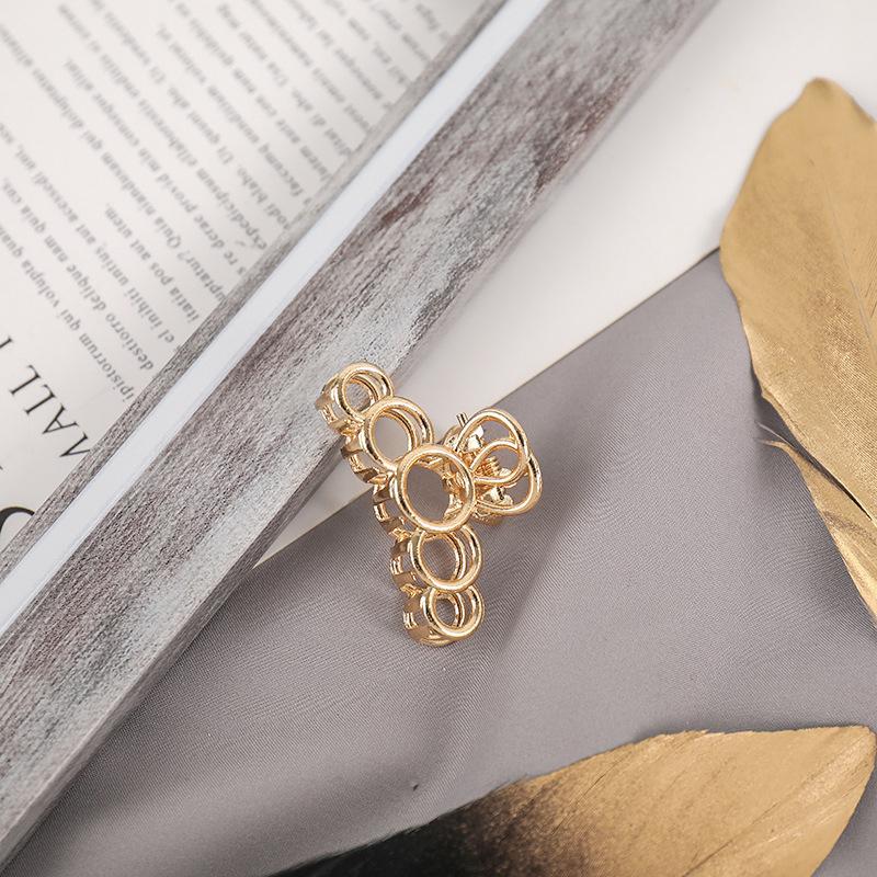 Women Fashion Gold Hollow Geometric Hair Claw Retro Hair Clips Barrette Hair Crab Hair Clips Headband Hairpin Hair Accessories