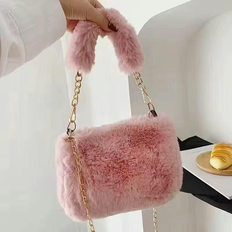 Korean Design Plush Chain Crossbody Handbag - Versatile & Stylish