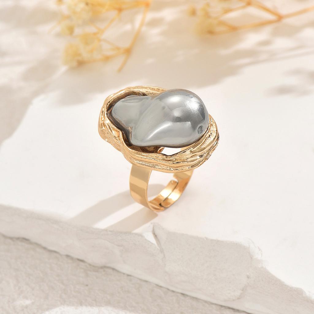 The 2025 New Geometric  Bestseller Women's Ring with Geometric Inlaid Irregular Pearl Design Open