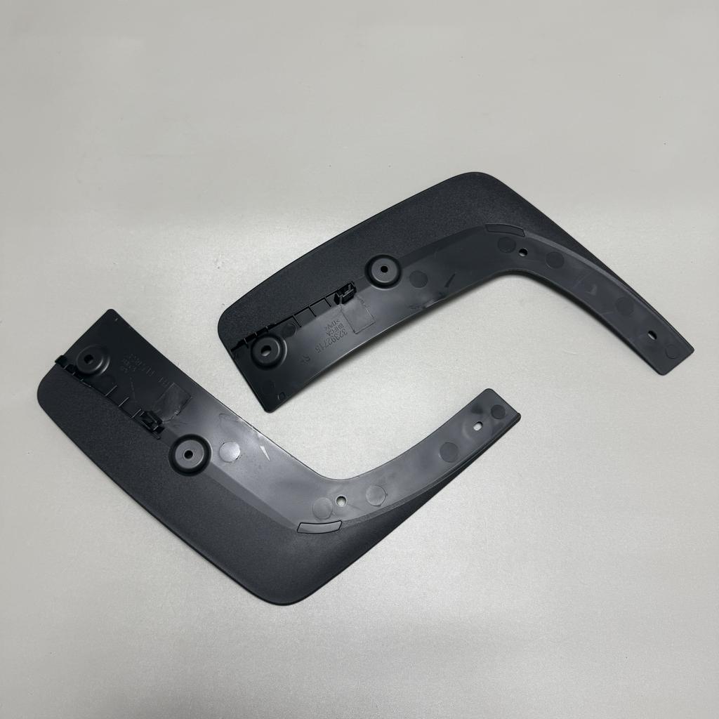 32392714 32392715 32226806 32226807 Automotive Air Deflectors are suitable for the VOLVO XC40