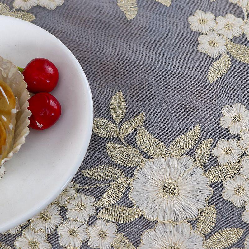 Elegante weiße Tischdecke aus Spitze im französischen Stil mit Blumenmuster - Polyester, rechteckig, handgefertigtes Webdesign für romantische Tischdekoration, Hochzeit