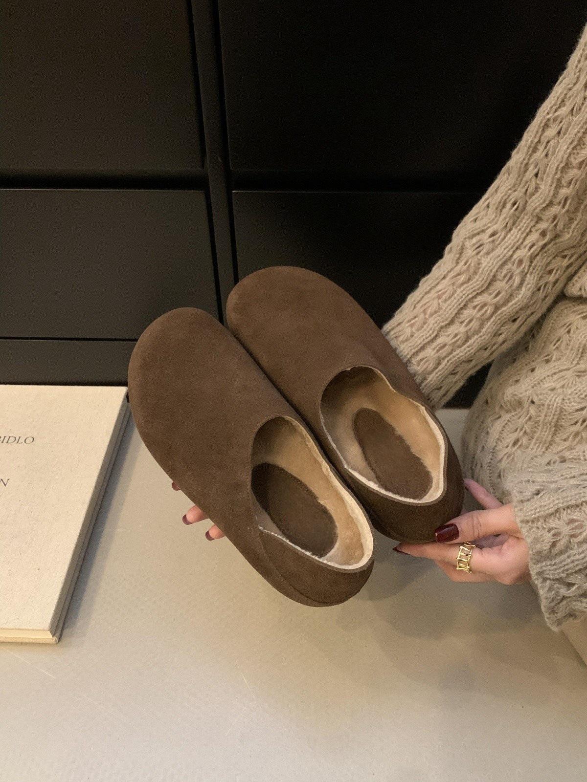 

Туфли женские бархатные туфли Doudou осенью 2025 года новые большие уродливые милые туфли ретро две носят ленивые туфли 40