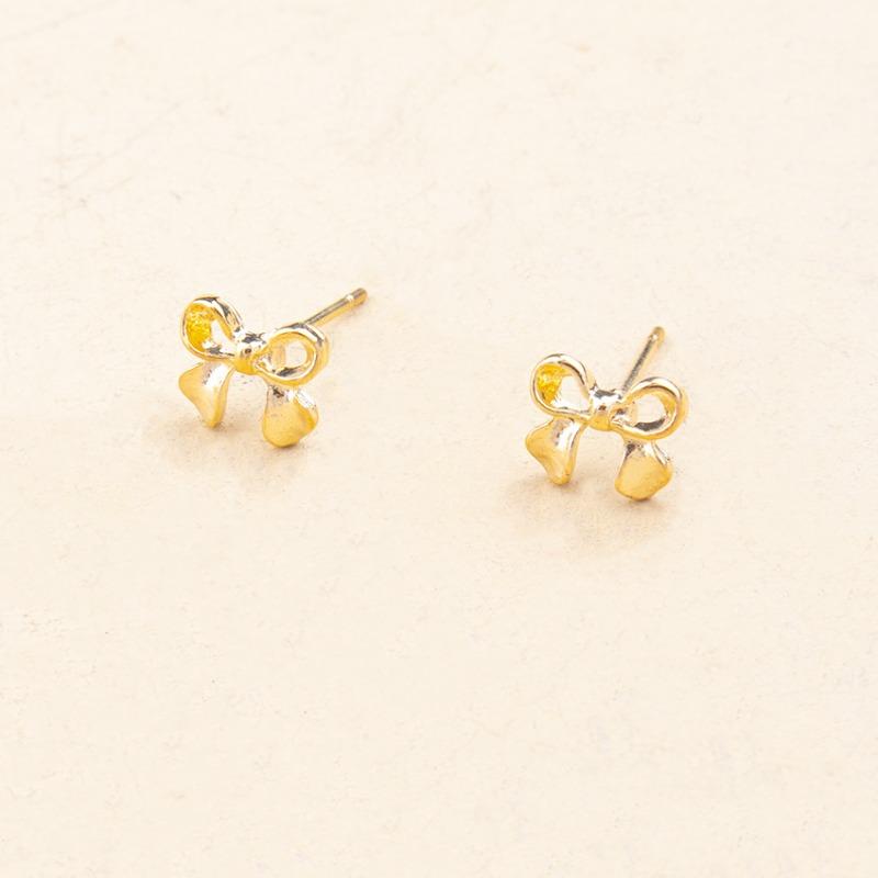 Новые сплавные гальванизированные серьги-бантики для женщин, универсальные, простые, легкая роскошь, высококачественные, свежие, маленькие и свежие 2Pcs золотой