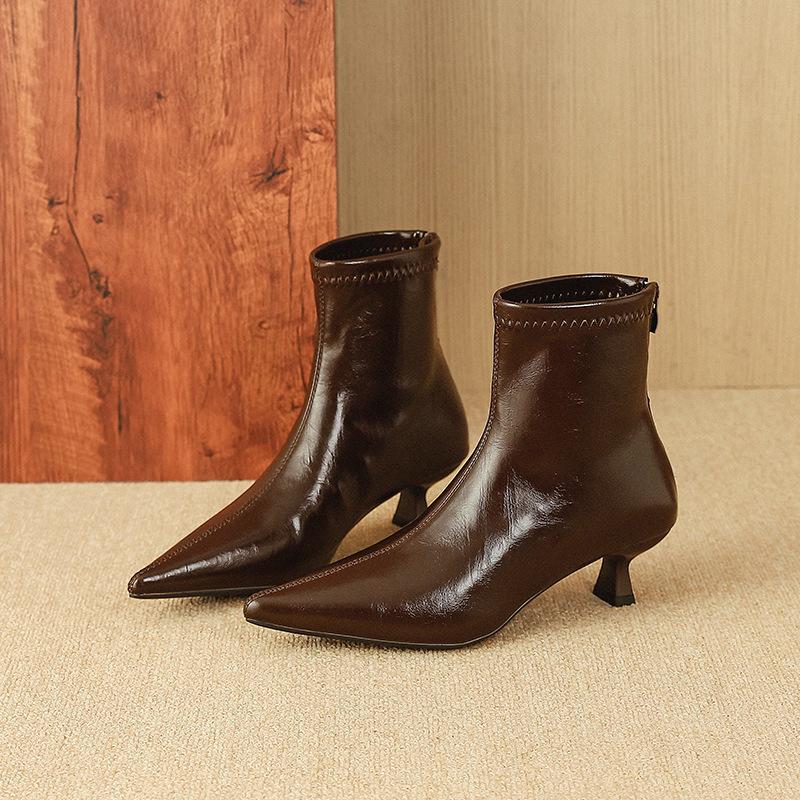 

801-7 Корейская версия туфель-стилето с острым носком, короткие ботильоны для женщин на осень и зиму 2025, новые модные универсальные ботильоны на молнии сзади fo 39 коричневый
