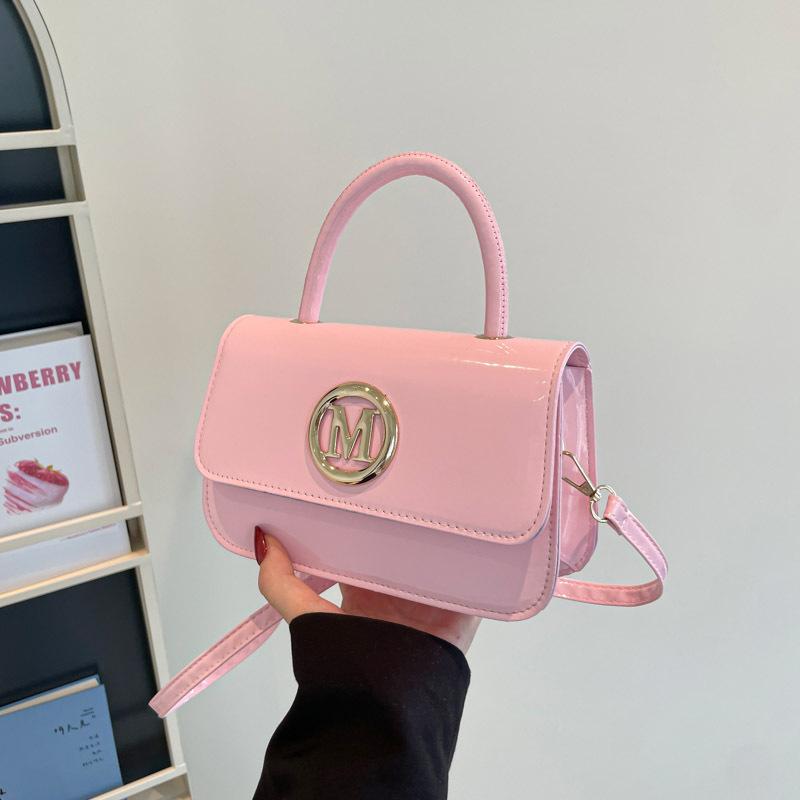 This year popular small bag women's autumn 2025 new fashion retro messenger bag Internet celebrity handbag female Internet celebrity versatile