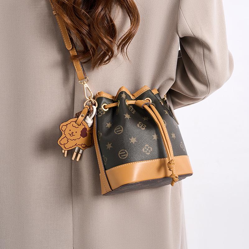Foreign Style Bucket Bag Women'S Bag Premium Messenger Bag Women'S Commuter Handbag Versatile Women'S Shoulder Bag