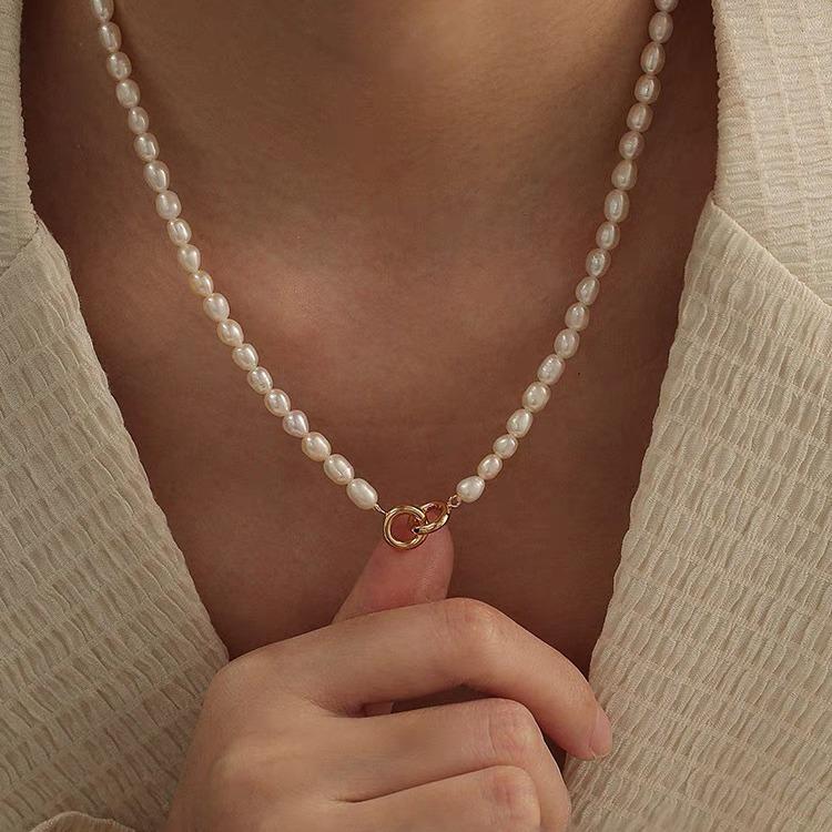 Hohe Qualität Trendiger Runder Kreuz Natürliche Süßwasserperle 14K Gold Filled Damen Kurze Kette Halskette Geburtstagsgeschenke Nie Verblassend