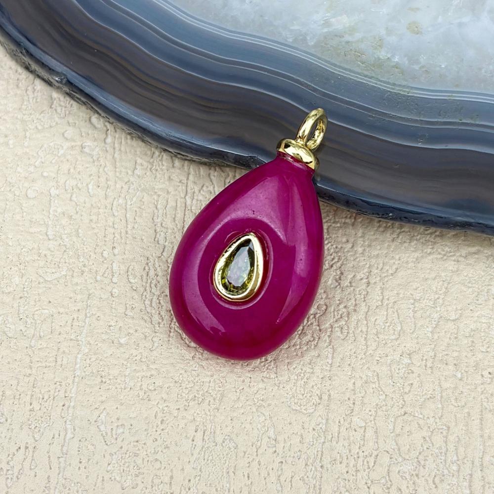 Vintage Water Droplet Natural Stone Inlaid Zircon Pendant Teardrop Opal Red Quartz Charm for Men and Women's Jewelry