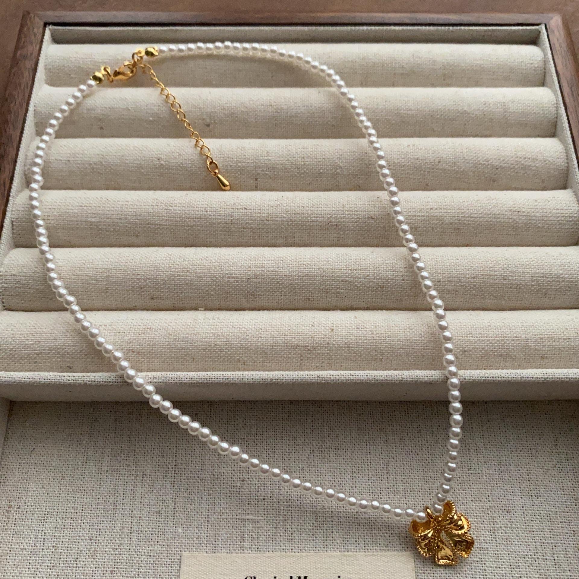 Baroque Pearl Necklace Enamel Elegant Butterfly Necklace High Design Pastoral Poetic Delicate Clavicle Chain