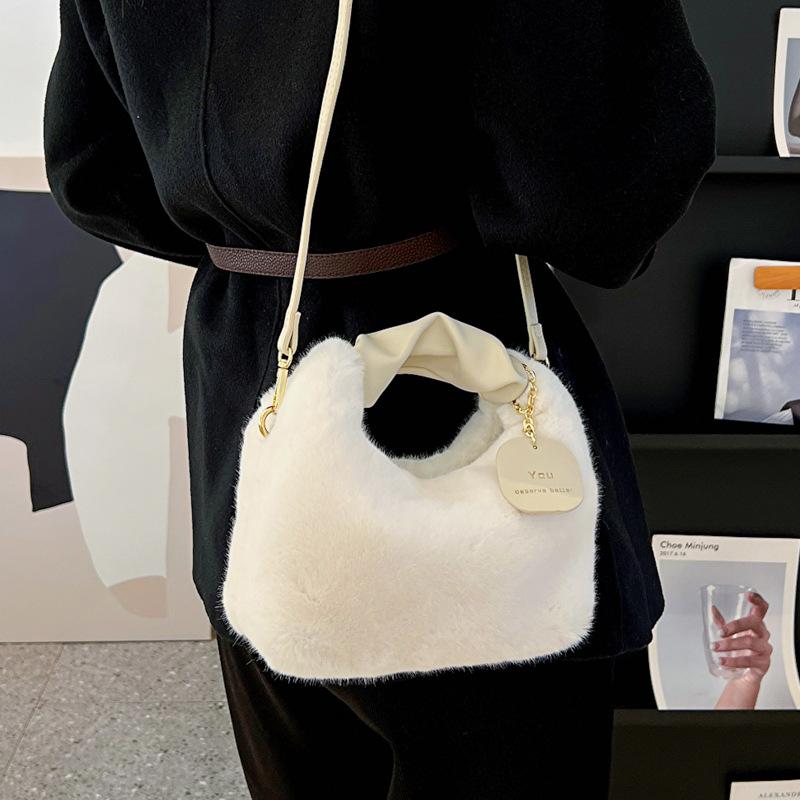 New Plush Texture 2025 Trendy Personality Large Capacity Fashion Winter Fluffy Cross Shoulder Hand Carry Women's Bag