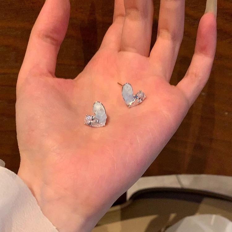 Ice Blue Crystal Heart Earrings for Women - Elegant, Versatile, and Sweet