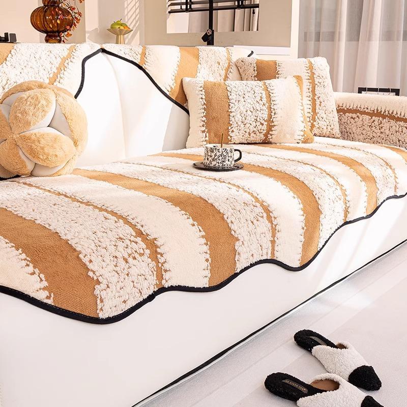 

Irregular Special-Shaped Sofa Cushion, High-Grade Non-Slip Seat Cushion, Autumn And Winter New Straight Row Plush Sofa Cover Towel 70*70cm