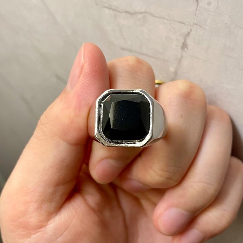 Anello Retro Onice in Vetro Nero Per Uomo Lega Classico Moda Designer Anello Zircone Fatto a Mano Rock Hiphop Accessori Regalo Unisex