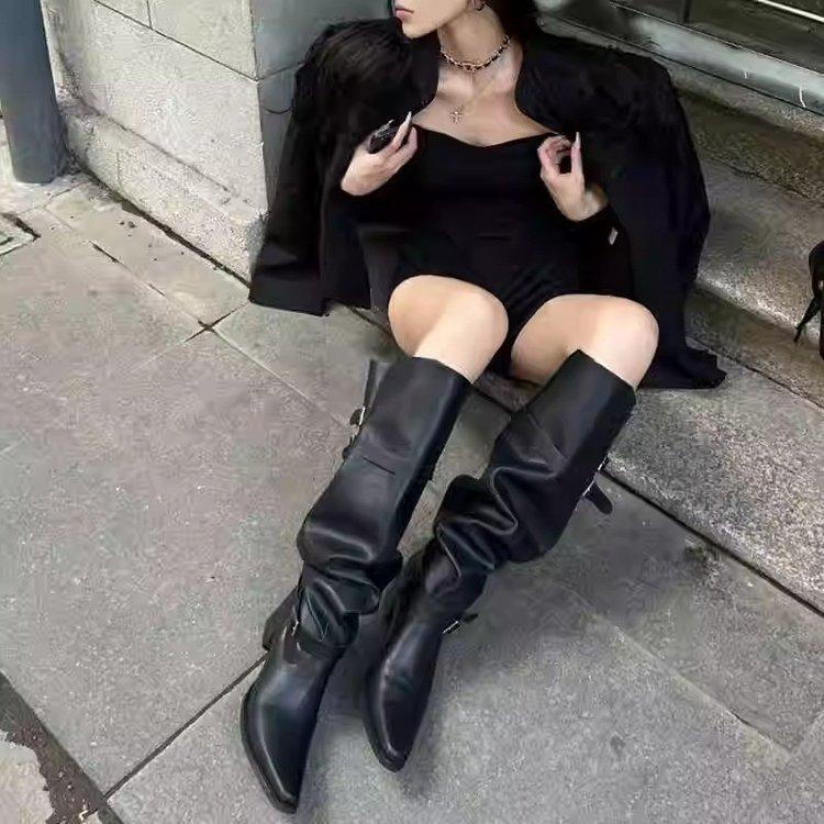 

Панк стиль чувство дизайна Spice girl гетры новые чехлы для ботинок на пуговицах черная кожа внешняя торговля 2025 Европа и Америка 42