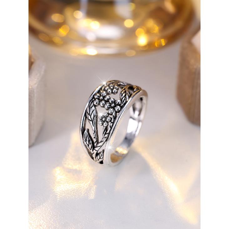 Vintage-style, Distressed Floral and Leaf Ring Traditional Chinese-style Hollow-carved Vine Ring