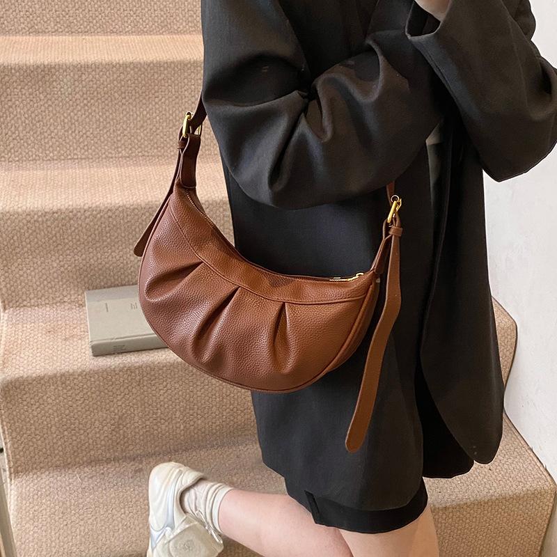 Popular Retro Messenger Bag Women's New Fashion Casual Shoulder Dumpling Bag Work Commuter Bag