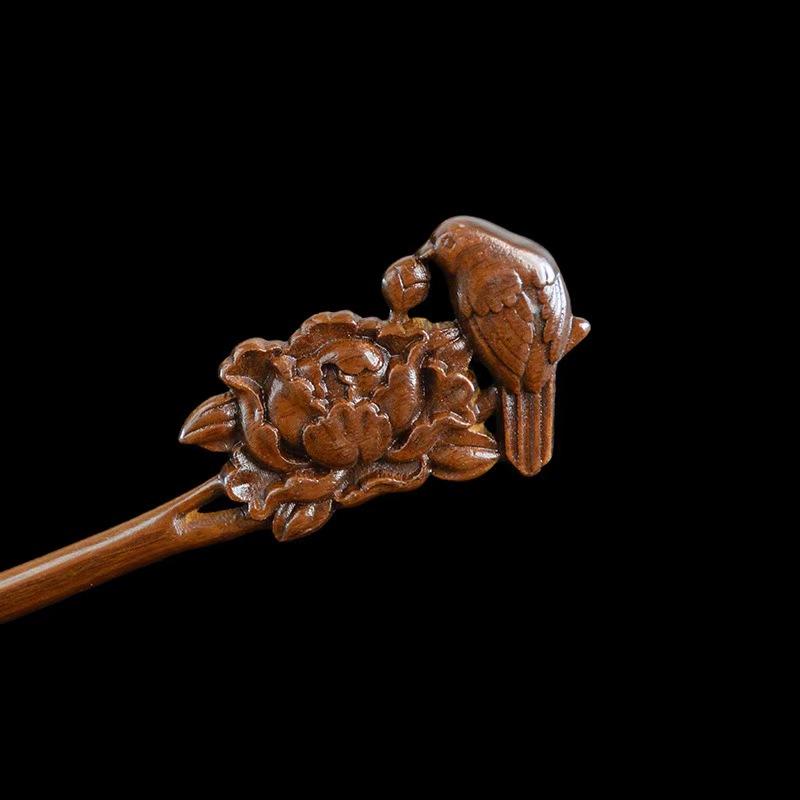 Women's Luxurious Wood Carved Hair Accessory Elegant Collar Bird Peony Carving Suitable for Daily Gatherings Solid Wood Hairpin