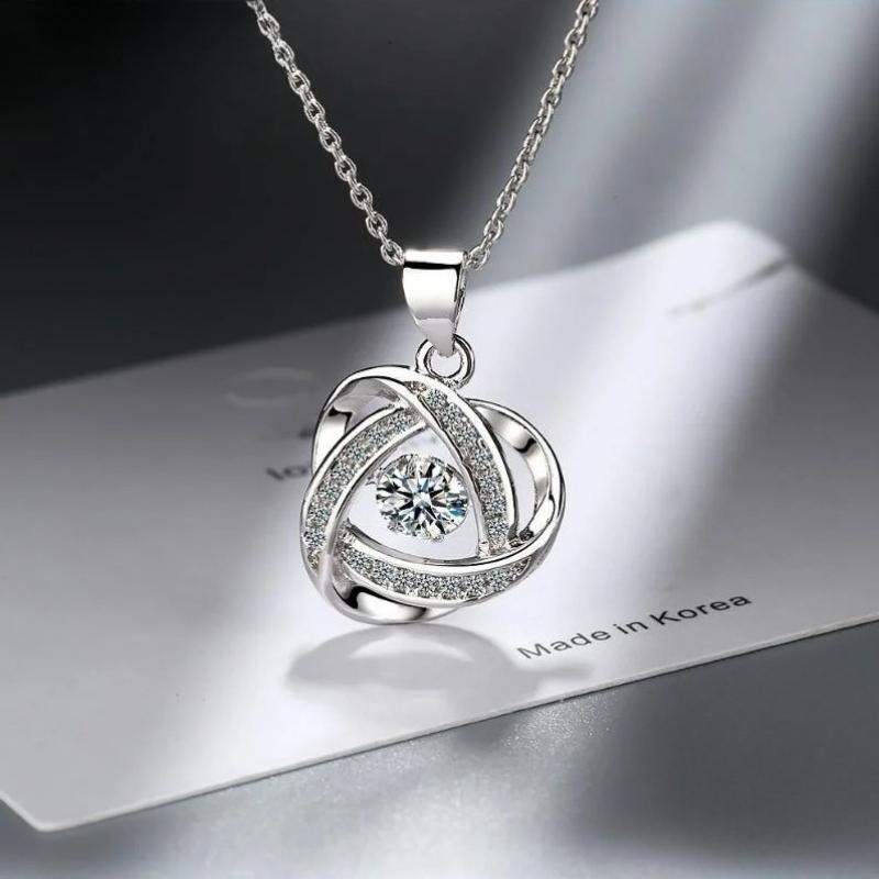 Moissanite Necklace Halo Pendant 0.5ct 925 Sterling Silver Lab Diamond Necklace Colar De Prata for Women Party Gift