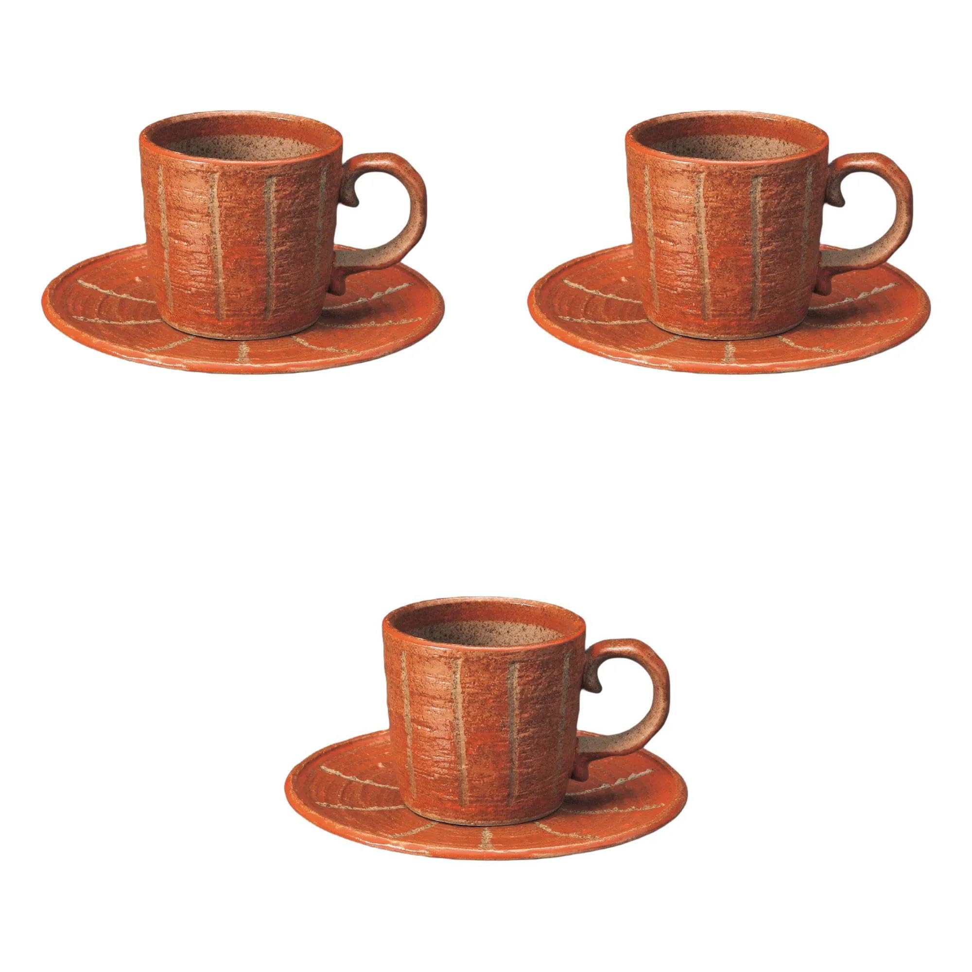 

Набор из 3 резных кофейных чашек и блюдец с хвощом x Керамические чашки и блюдца от Setomonohonpo (красный) [15 1,5 см] красный